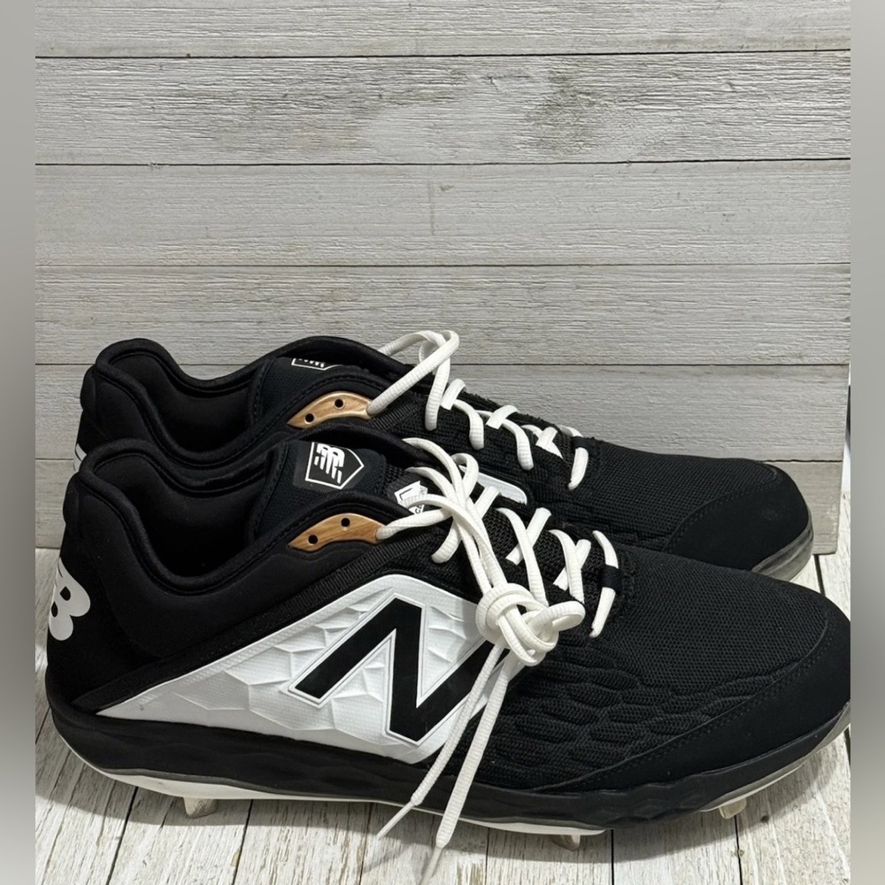 Men’s New Balance Baseball Cleats
